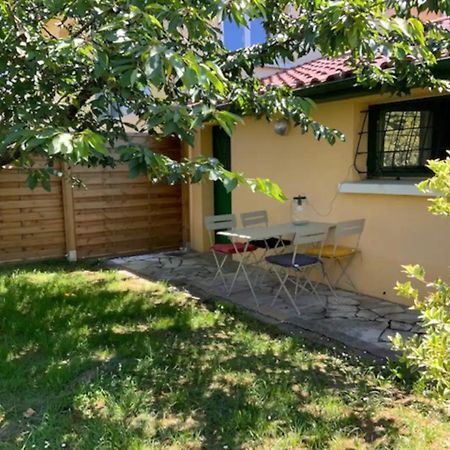 Maisonnette 2 A 4 Pers- Jardin Privatif Cloture- Calme- Stationnement Gratuit- Pau Ouest Billere Esterno foto