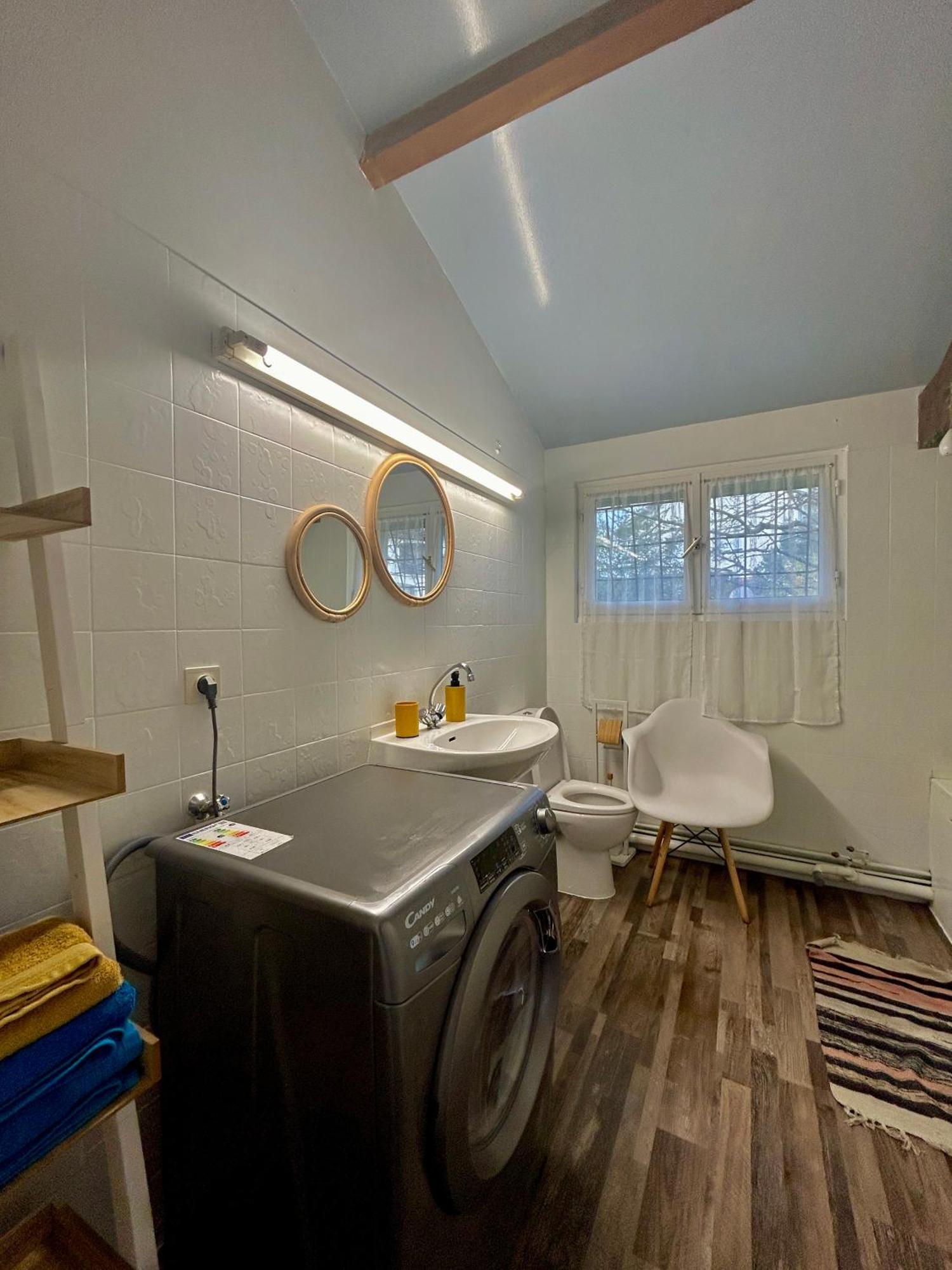 Maisonnette 2 A 4 Pers- Jardin Privatif Cloture- Calme- Stationnement Gratuit- Pau Ouest Billere Esterno foto