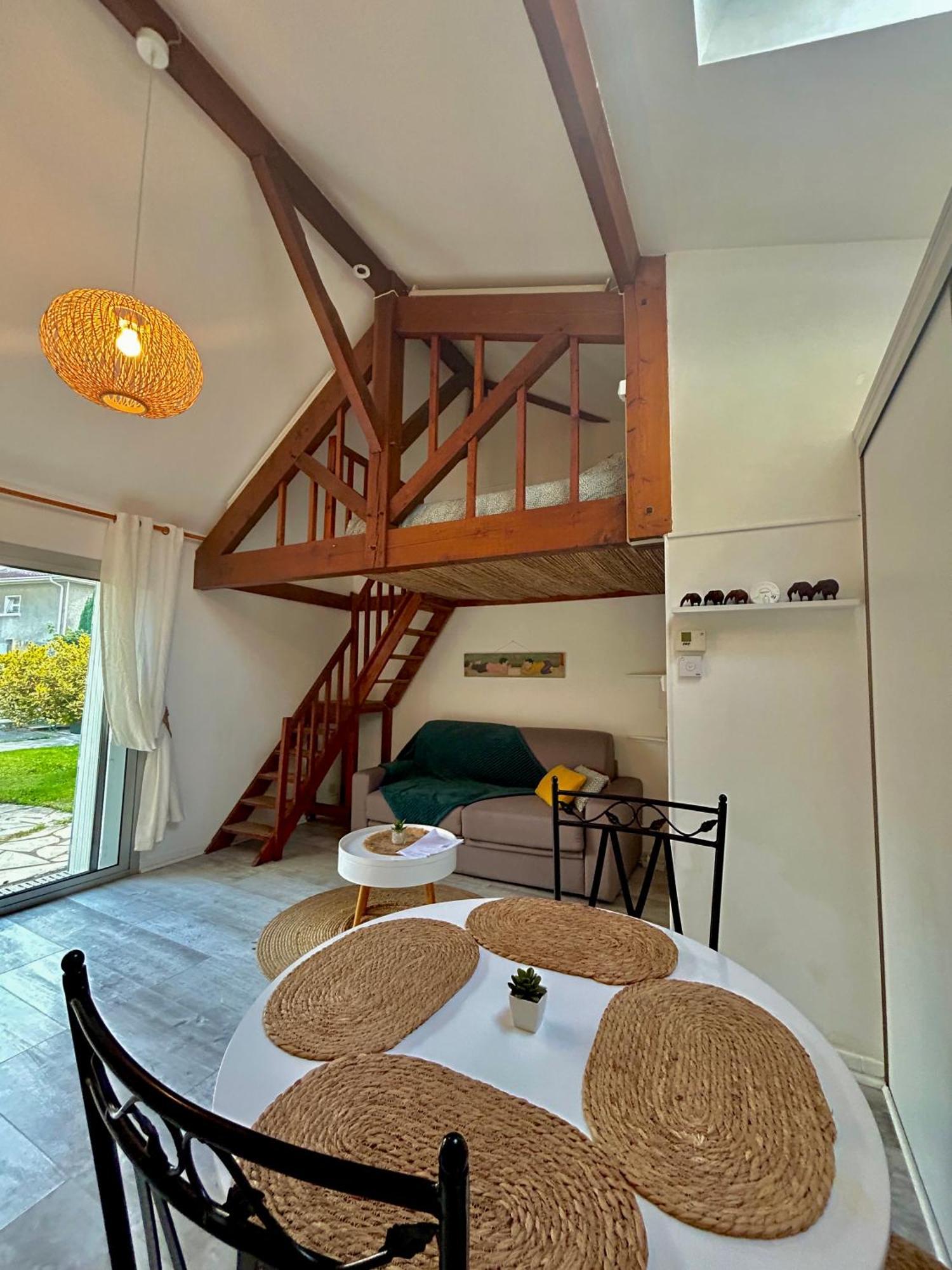 Maisonnette 2 A 4 Pers- Jardin Privatif Cloture- Calme- Stationnement Gratuit- Pau Ouest Billere Esterno foto